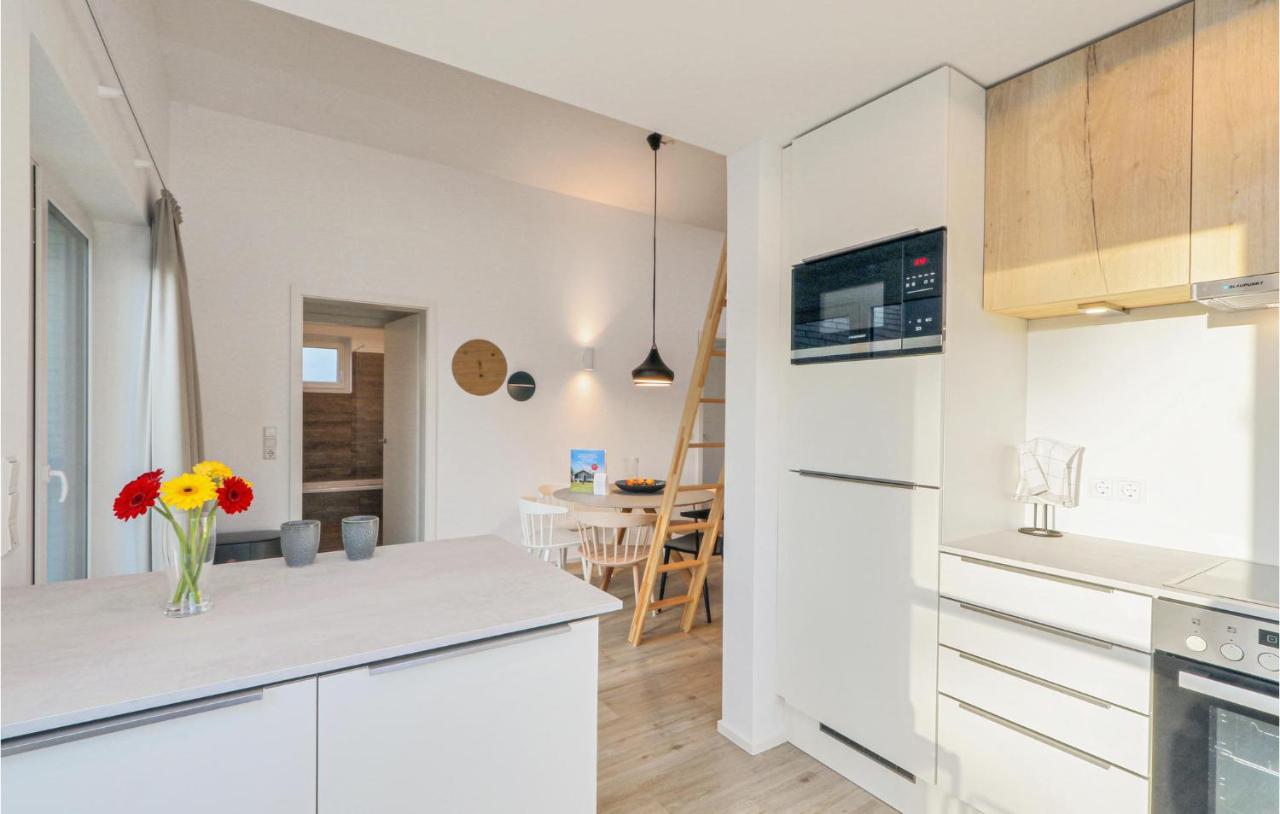 Gorgeous Home In Lembruch-Duemmer See With Kitchen מראה חיצוני תמונה