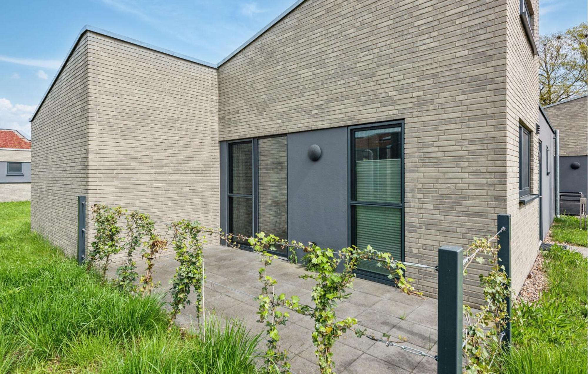 Gorgeous Home In Lembruch-Duemmer See With Kitchen מראה חיצוני תמונה